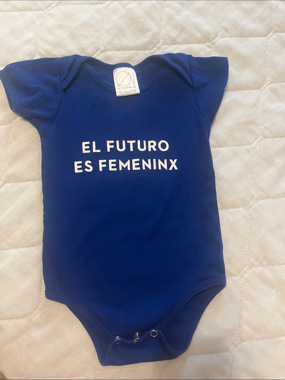 El Futuro es Femeninx blue onesie baby 3-6mo